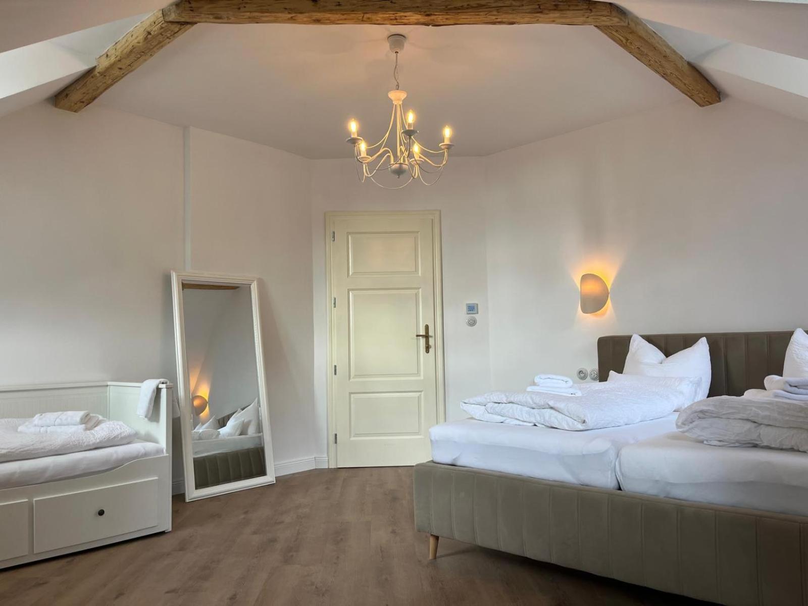 Residence Polonia Karlovy Vary Luaran gambar